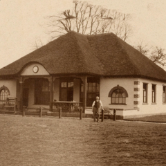 1932